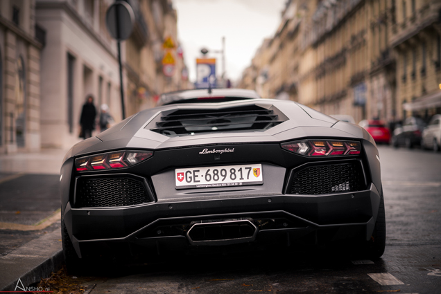 Wallpapers: Lamborghini Aventador LP700-4 in Parijs 