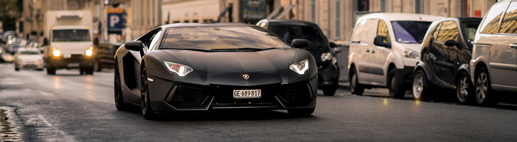 Pozadine: Lamborghini Aventador LP700-4 u Parizu