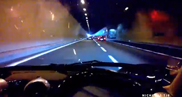 Vidéo: 10 Pagani dans un tunnel!