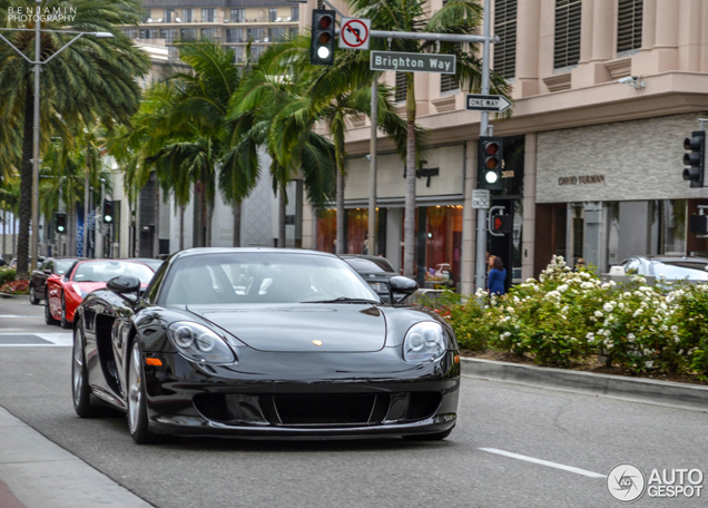 Prachtig zwarte Carrera GT in Beverly Hills gespot