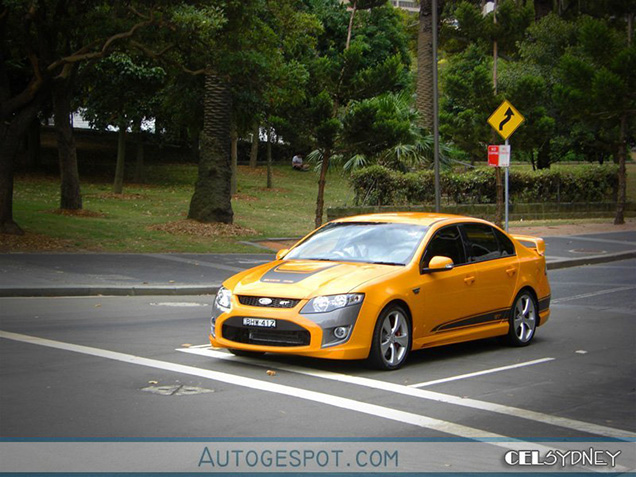 Elf oranje auto's gespot in Australië