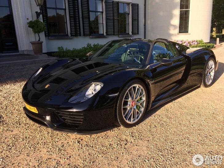 Spot van de dag: Porsche 918 Spyder Weissach Package