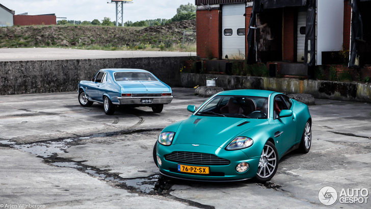 Aston Martin Vanquish S is nog steeds prachtig