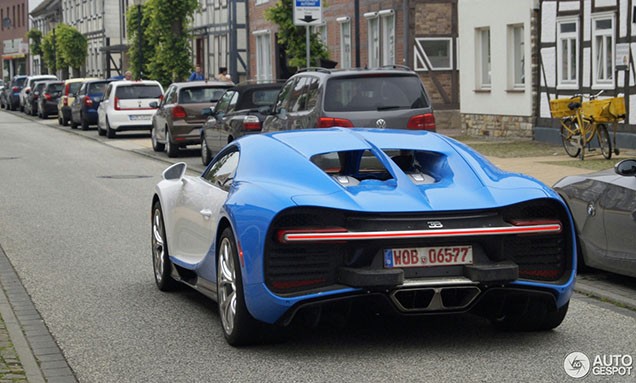 Deze Bugatti Chiron straalt!