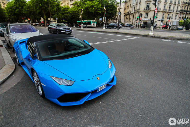 Lamborghini Huracán Spyder fleurt Parijs op