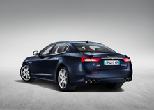 Maserati Quattroporte in nieuw maatpak gehesen