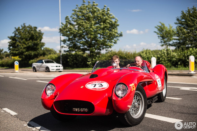 Ferrari 250 Testa Rossa schittert in unieke fotoshoot