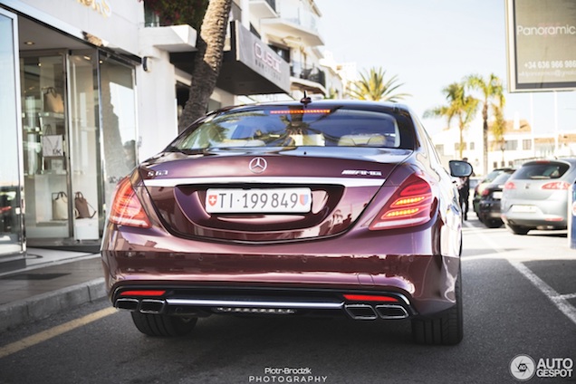 Mercedes-Benz S 63 AMG schittert in Marbella