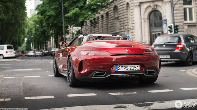 Mercedes-AMG GT C Roadster is prachtig in het rood