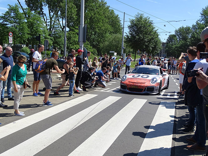 Event: Streetgasm 2000 van start in Amsterdam