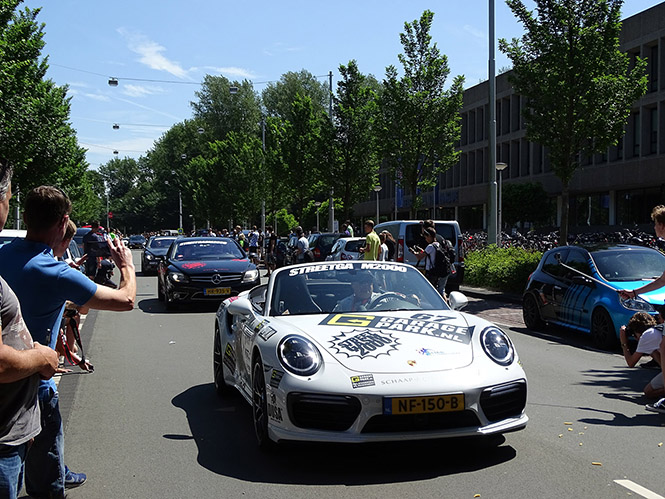Event: Streetgasm 2000 van start in Amsterdam