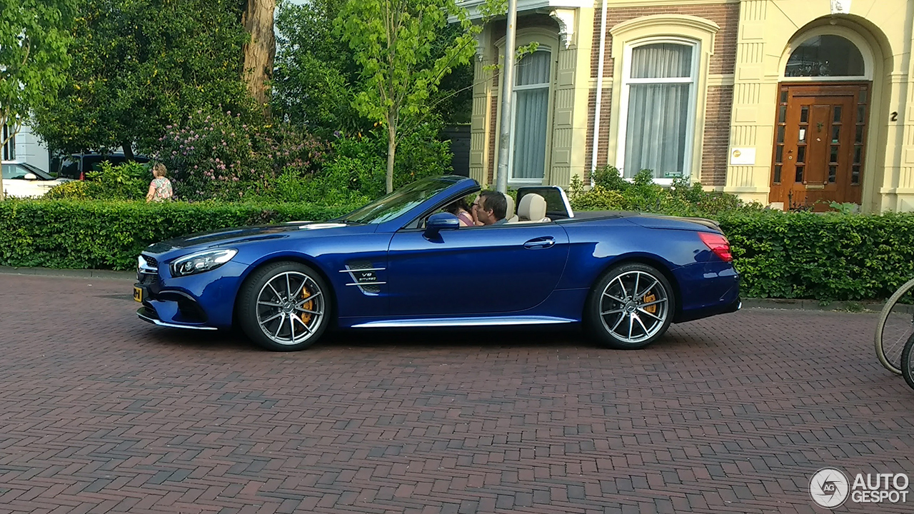 Spotted: Beautiful Mercedes SL63 