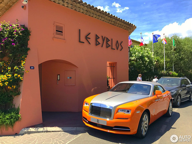 Oranje boven: Rolls-Royce Dawn