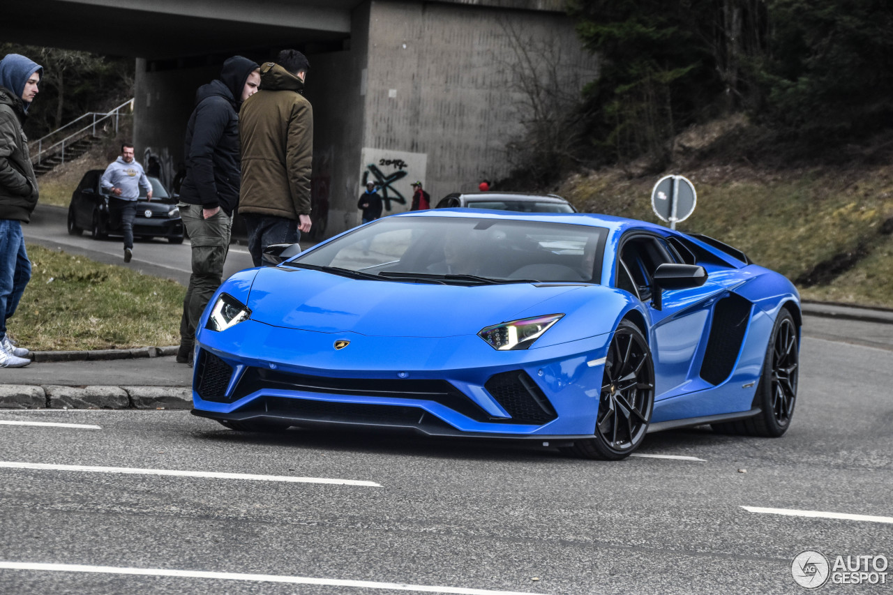 兰博基尼 Aventador S现身纽柏林