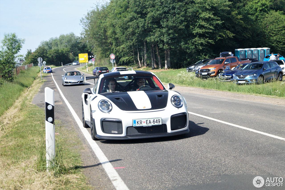 Afgelopen week werden zes Porsches GT2 RS met Weissach Package gespot