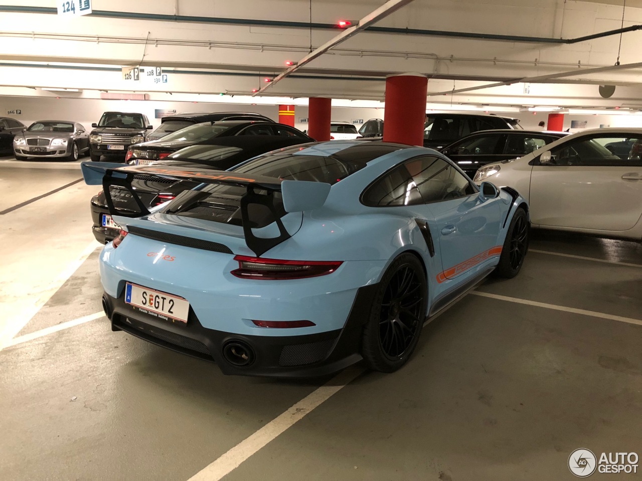 Afgelopen week werden zes Porsches GT2 RS met Weissach Package gespot