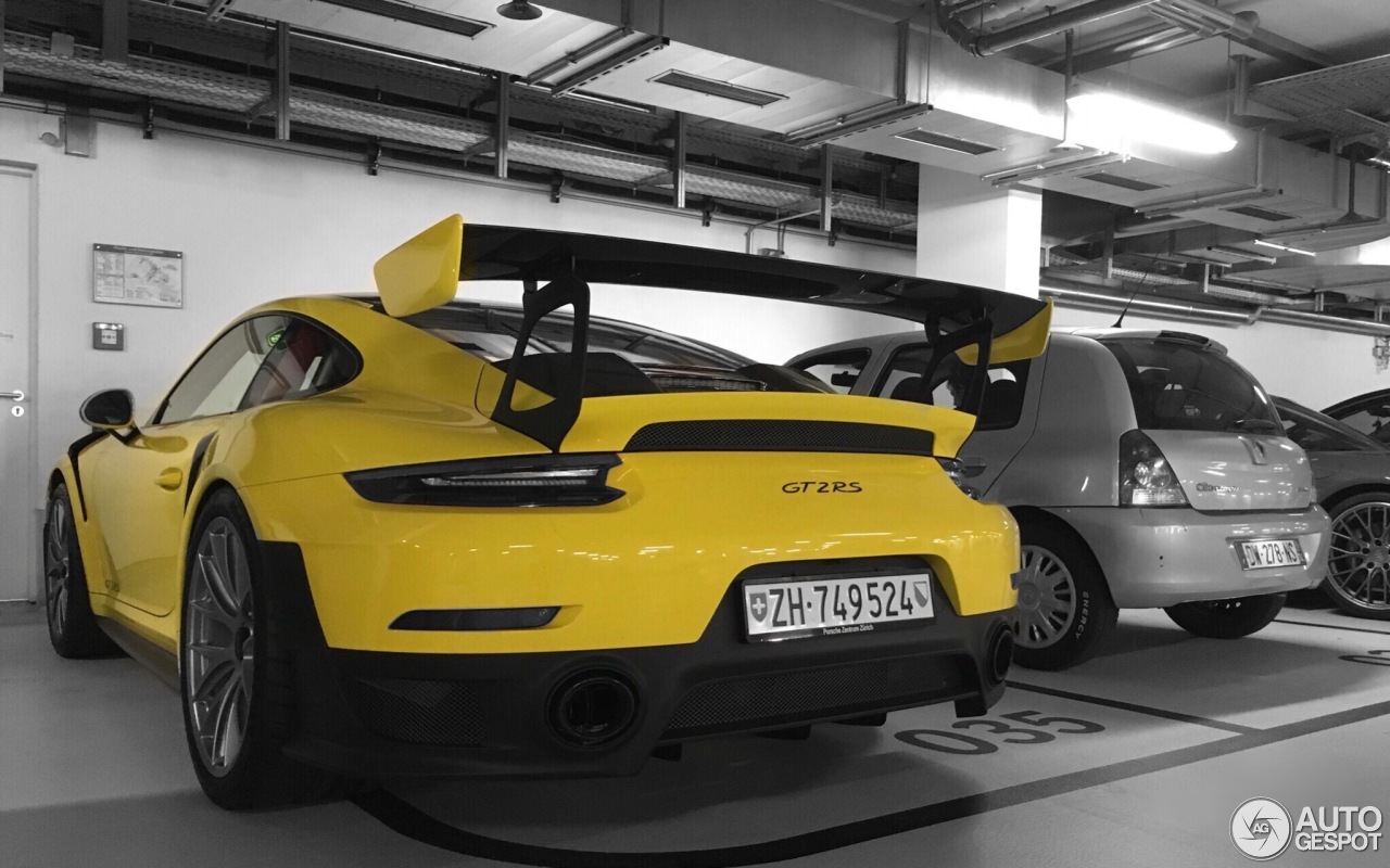 Afgelopen week werden zes Porsches GT2 RS met Weissach Package gespot