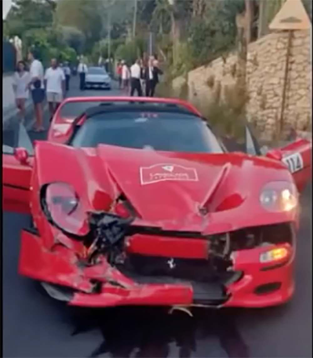 Auw! Ferrari F50 crasht in 488 Pista tijdens Ferrari Cavalcade