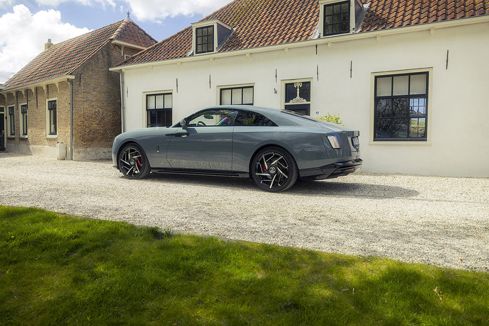 Gereden: Rolls-Royce Spectre Black Badge