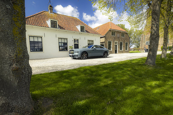 Gereden: Rolls-Royce Spectre Black Badge
