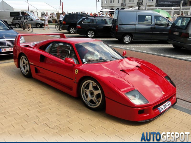 Weer een topspot in Knokke-Heist: Ferrari F40