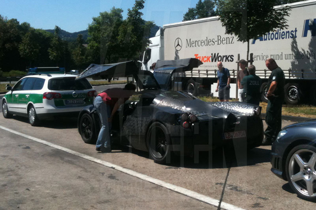 Pagani C9 door Duitse douane van de weg gehaald