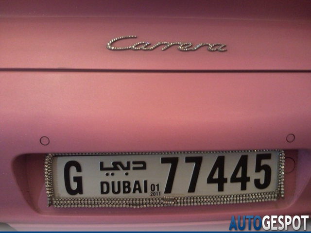Gespot: roze Porsche 997 Carrera in Dubai