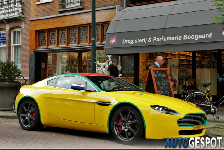 Spot van de dag: Aston Martin V8 Vantage
