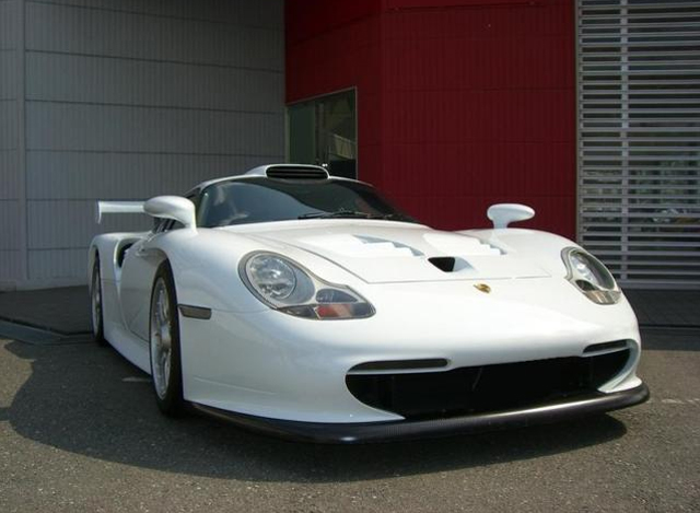 Te koop voor 1,3 miljoen euro: Porsche 996 GT1