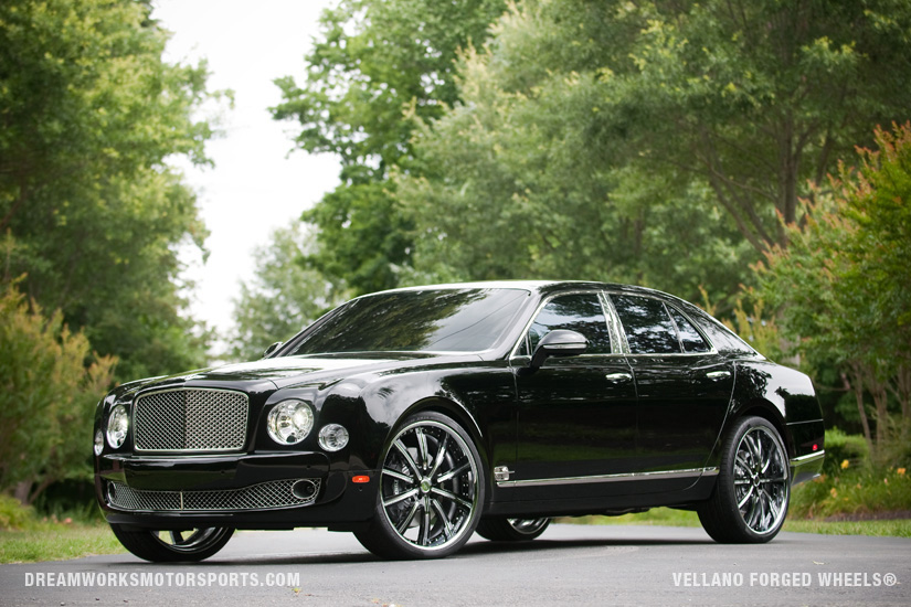 Size does matter: Bentley Mulsanne op 24 inch velgen