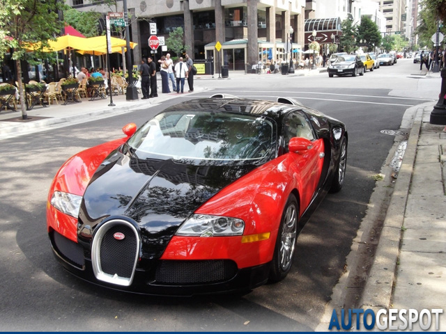 Topspot: Bugatti Veyron 16.4 in Chicago