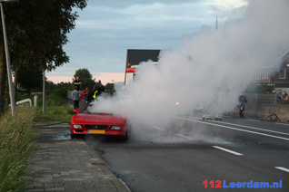 Nederlandse Ferrari 348 TB brandt gedeeltelijk af