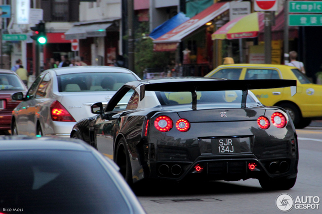 Gespot: imposante Nissan GT-R in Singapore