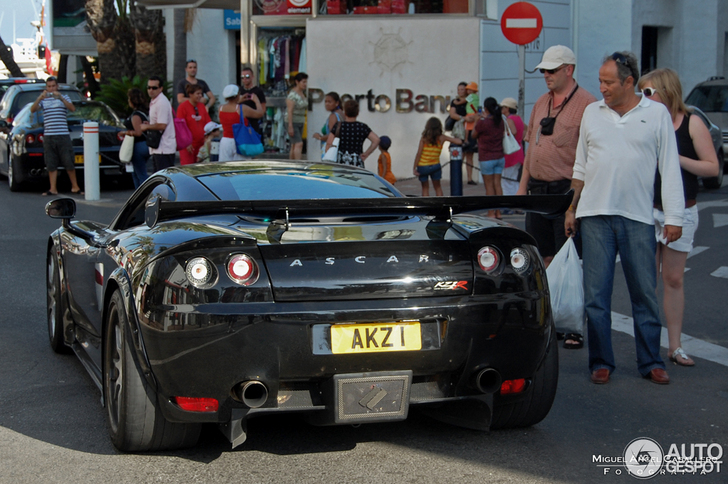 Knalharde racer Ascari KZ1-R valt op in Marbella