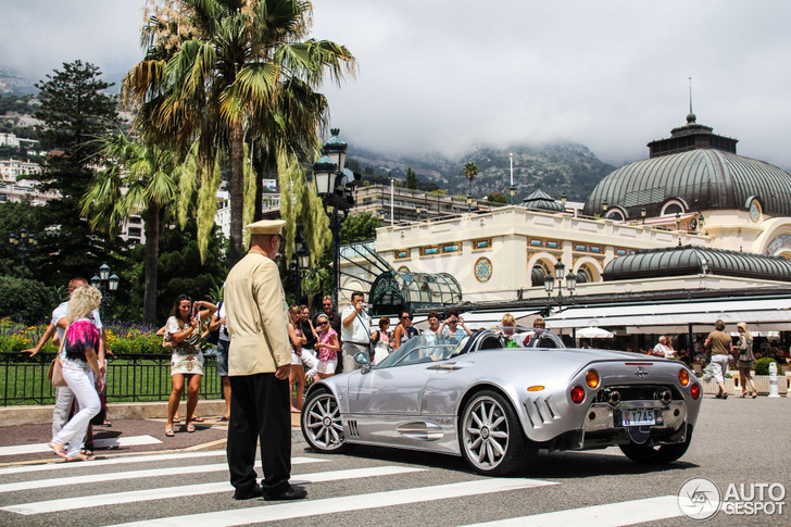 Spyker C8 Spyder prachtig vastgelegd in sfeervol Monaco