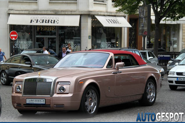 Alle kleuren van de regenboog: Rolls-Royce Phantom Drophead Coupé 