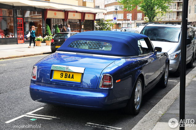 All colours of the rainbow: Rolls-Royce Phantom Drophead Coupé 