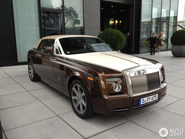 Alle kleuren van de regenboog: Rolls-Royce Phantom Drophead Coupé 