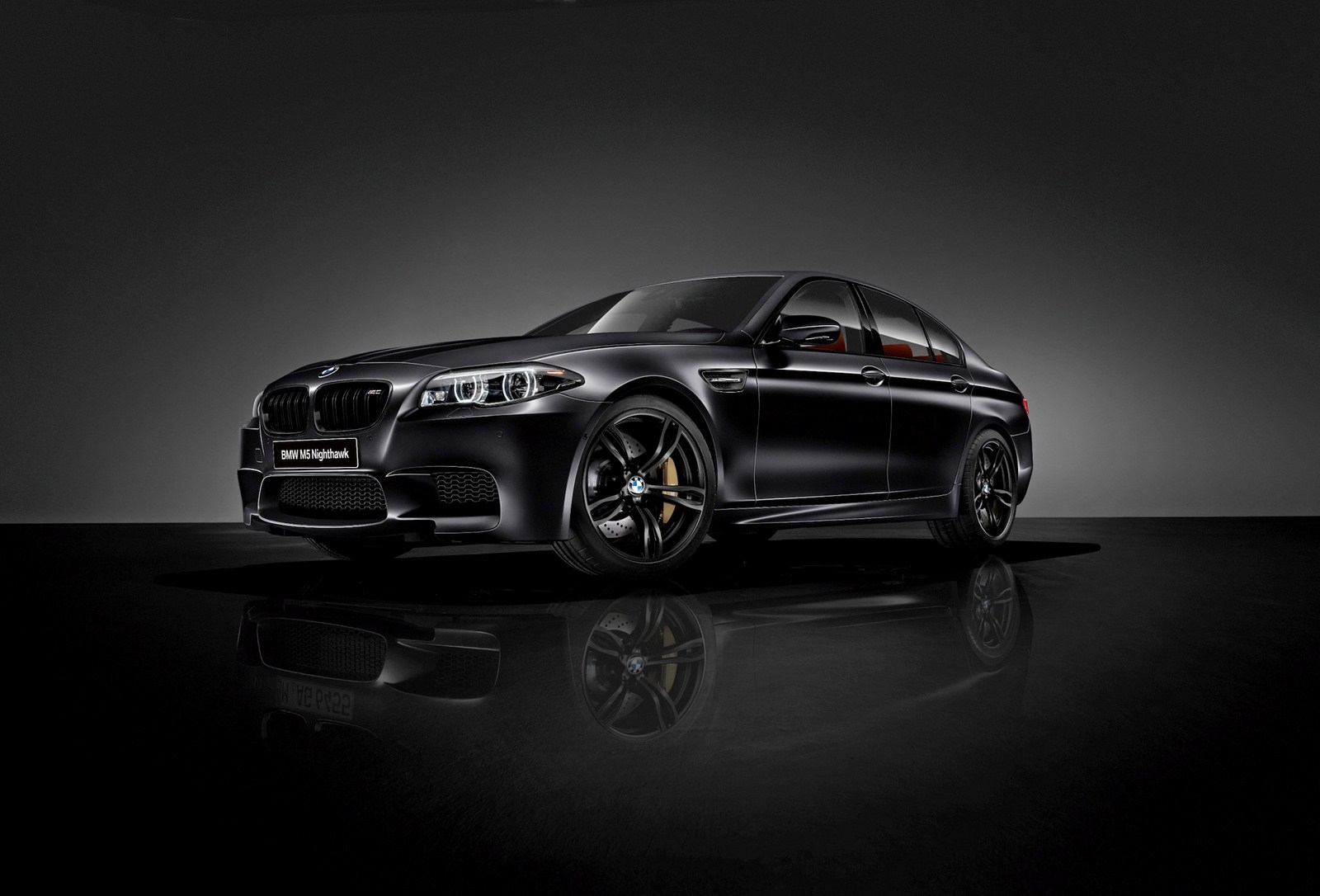 Duisterder kan niet: BMW M5 F10 Nighthawk