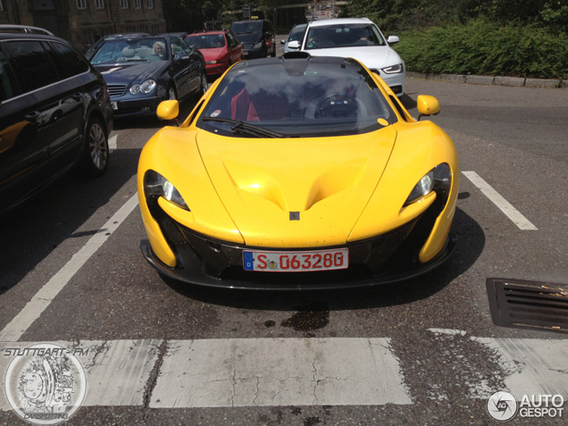 McLaren P1 op dealerplaten gespot!