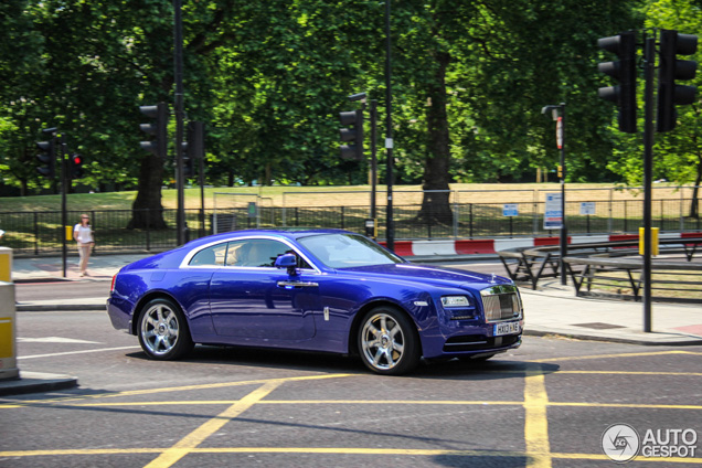Eerste Rolls-Royce Wraith in Londen gespot!