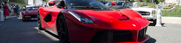 Un propriétaire sort sa collection Ferrari en plein coeur de Monaco