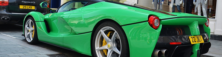 Jay Kay 在伦敦炫耀他的LaFerrari