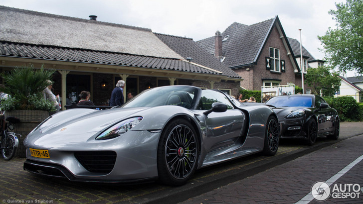 Spot van de dag: Porsche 918 Spyder in Laren