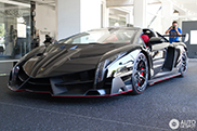 德国拥有一部限量九台的兰博基尼 Veneno Roadster 