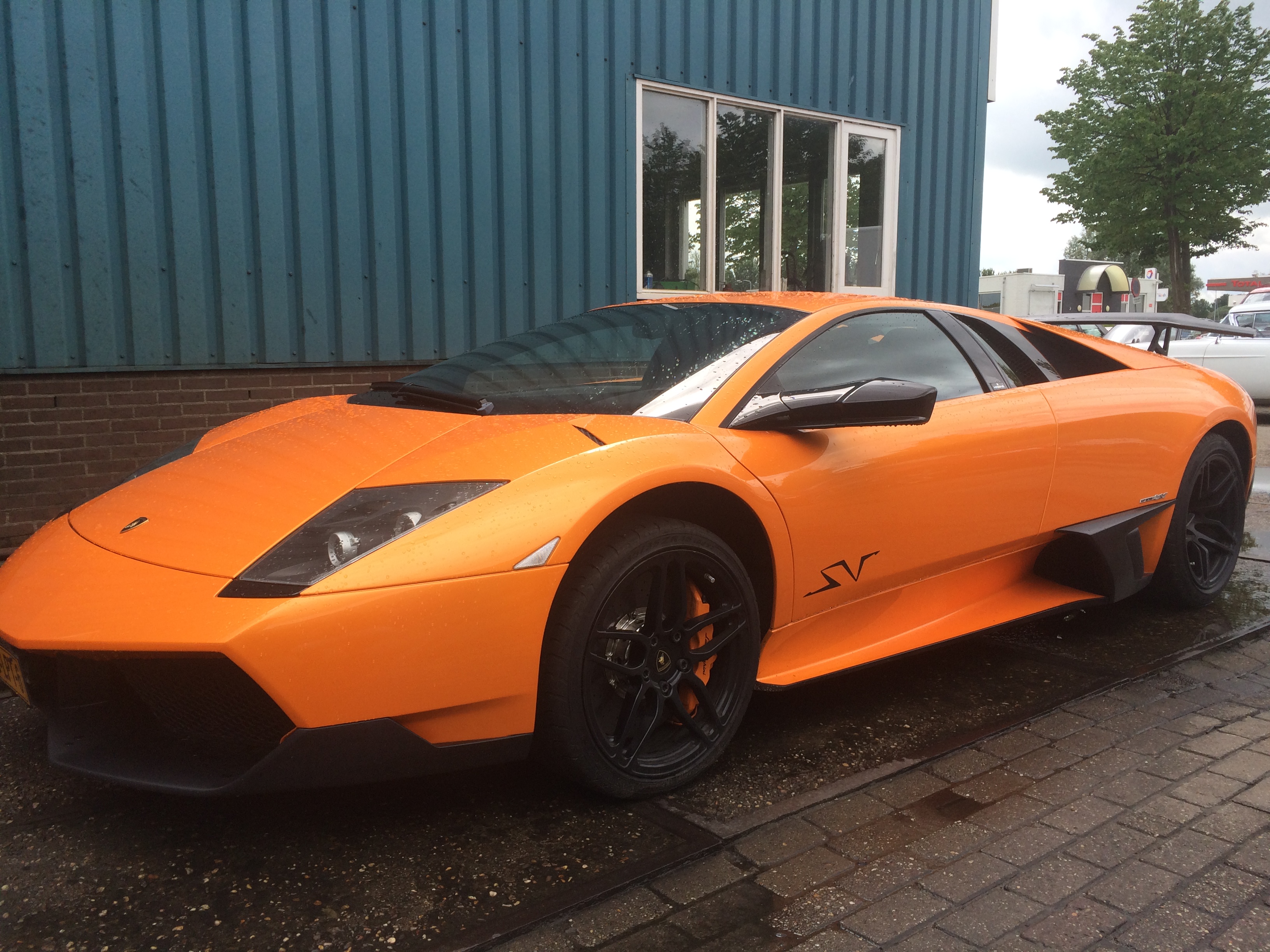 Detailing van een Lamborghini Murciélago LP670-4 SV