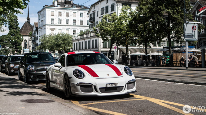 Lekkere foto's van de Porsche 911 R