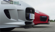 Filmpje: Jaguar F-TYPE R AWD tegen een Porsche 911 Turbo S