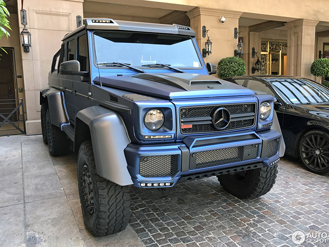 BRabus B63S 700 6x6 past niet op Rodeo Drive