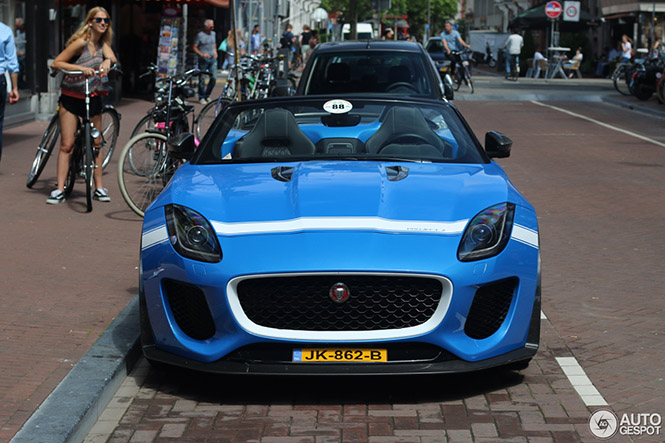 Er wordt gelukkig gereden met deze Jaguar F-TYPE Project 7